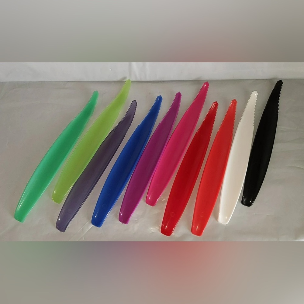 ⭐️$5 PWP⭐️ Tupperware Citrus Knife in Surprise Colours